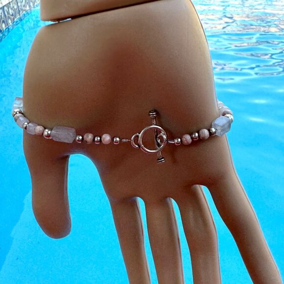 Handcrafted Quartz & Freshwater Pearls Rose Gold Bead Bracelet With Toggle Clasp - Picture 5 of 11